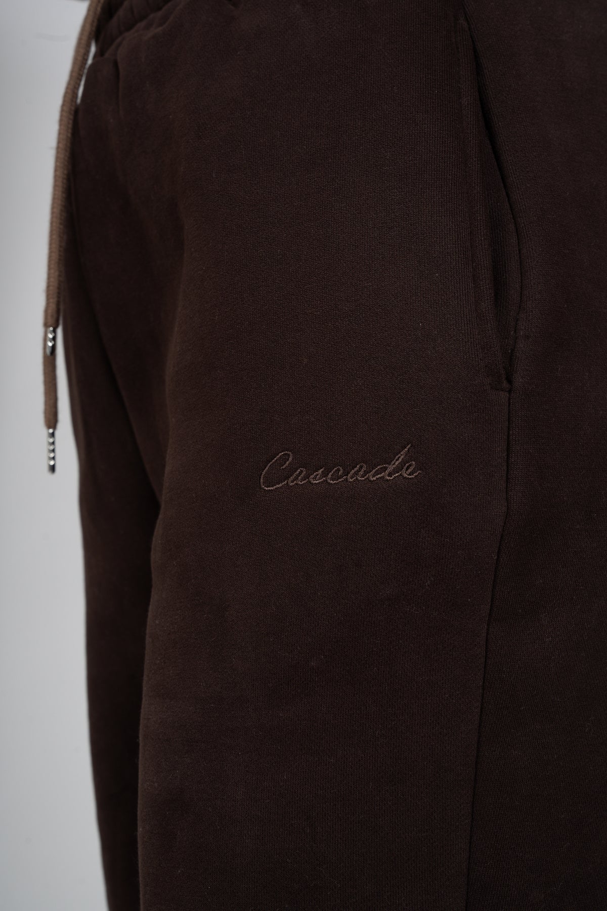 Cascade Classic Sweatpants in Mocha — garment detail