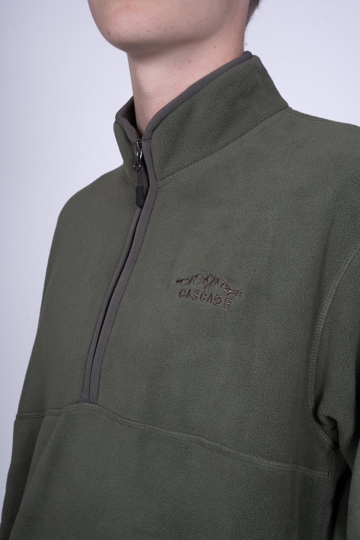 Cascade Horizon Half-Zip Fleece in Deep Forest Green — garment detail